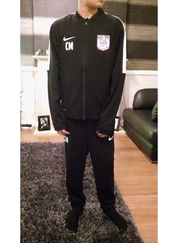 tracksuit-front